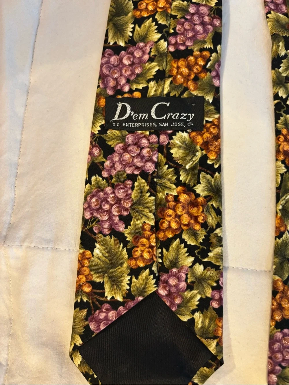 D’em Crazy Grapes Print Silk Tie - Purple & Green with grapes